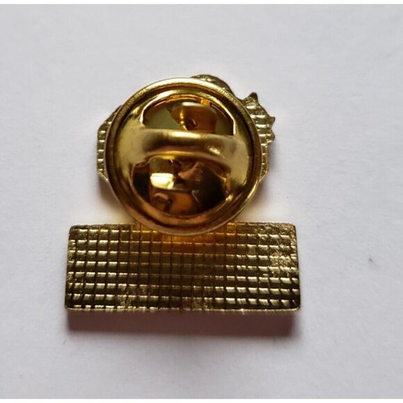Woodstock Ontario Canada Enamel & Gold Tone Metal Lapel Pin - Picture 2 of 2